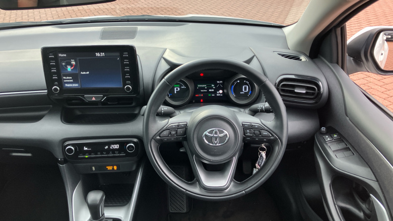 Toyota Yaris 1.5 Hybrid Design 5dr CVT Hybrid Hatchback